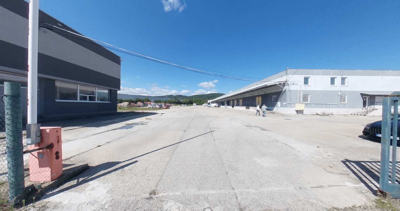 Ptacek Raca Warehouse building