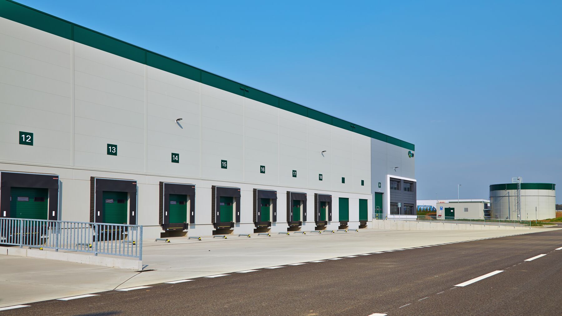 Industrial_Park_Warehouse_Prologis_Senec_1.jpg