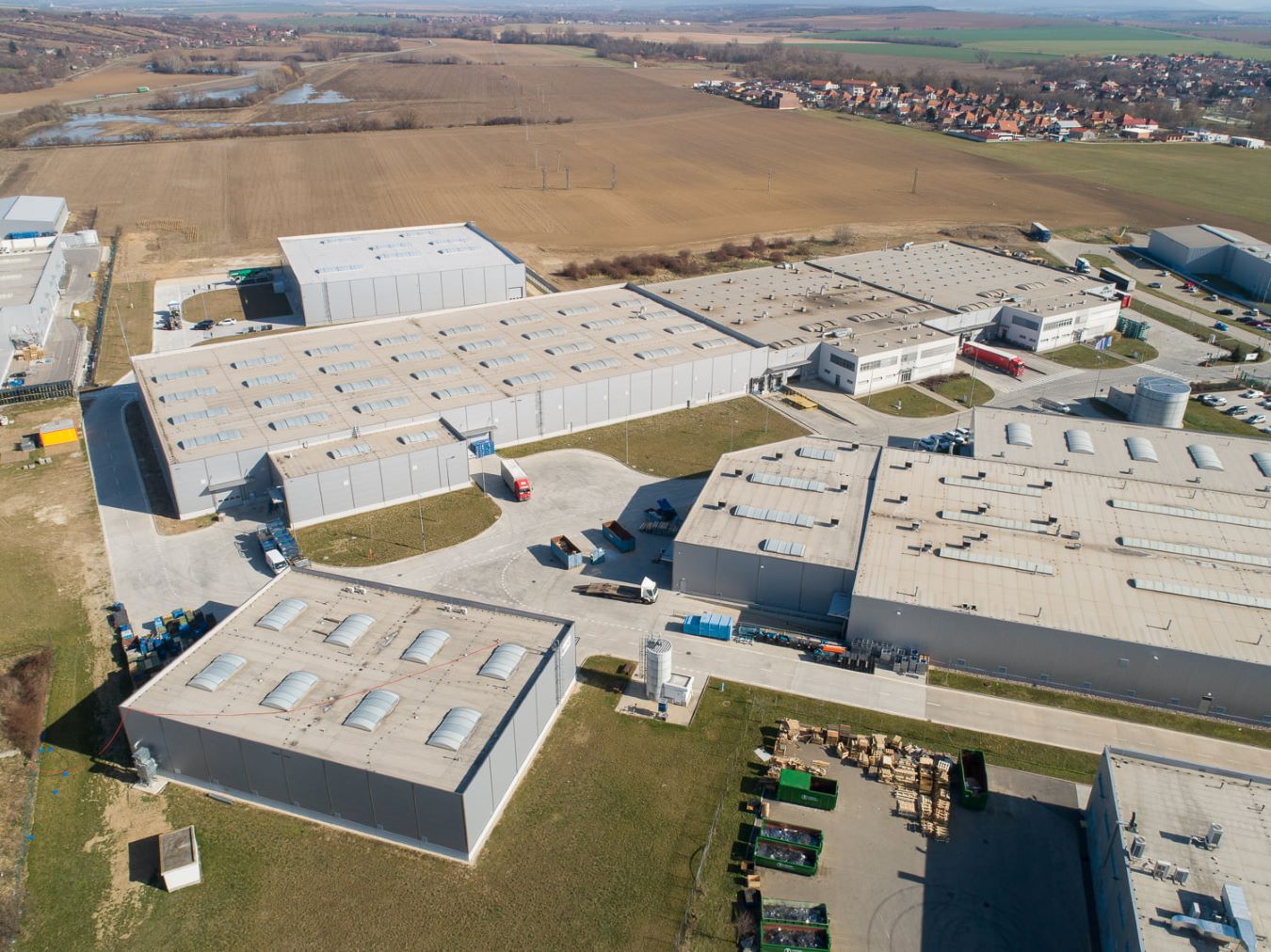 Industrial_Park_Warehouse_BESICO_Vrable.jpg