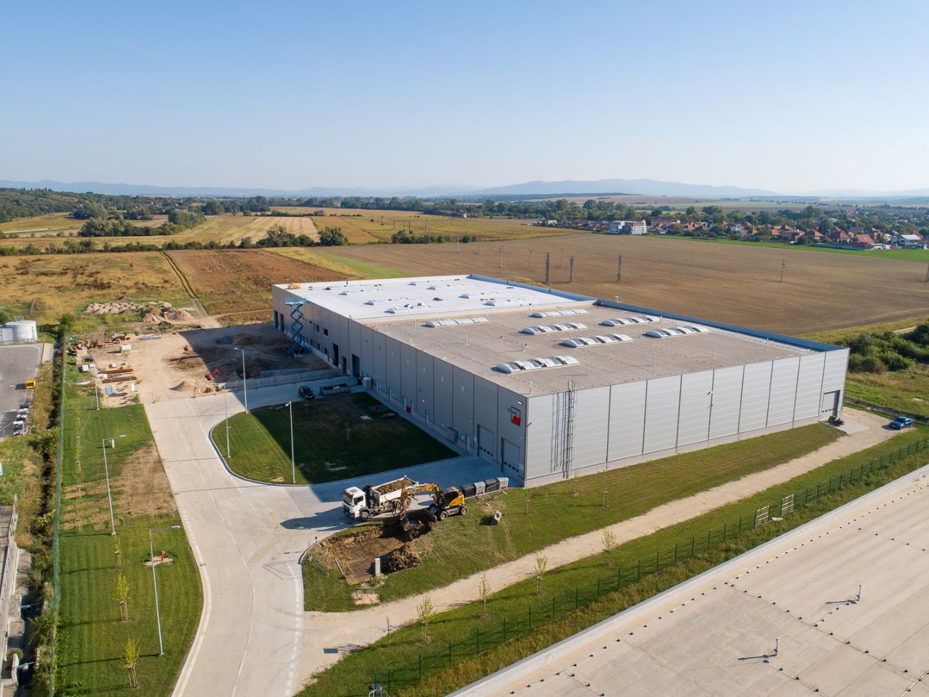 Industrial_Park_Warehouse_BESICO_Vrable.jpg