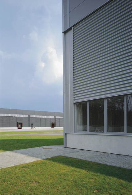 Industrial_Park_Warehouse_ALP_Lozorno_6.jpg