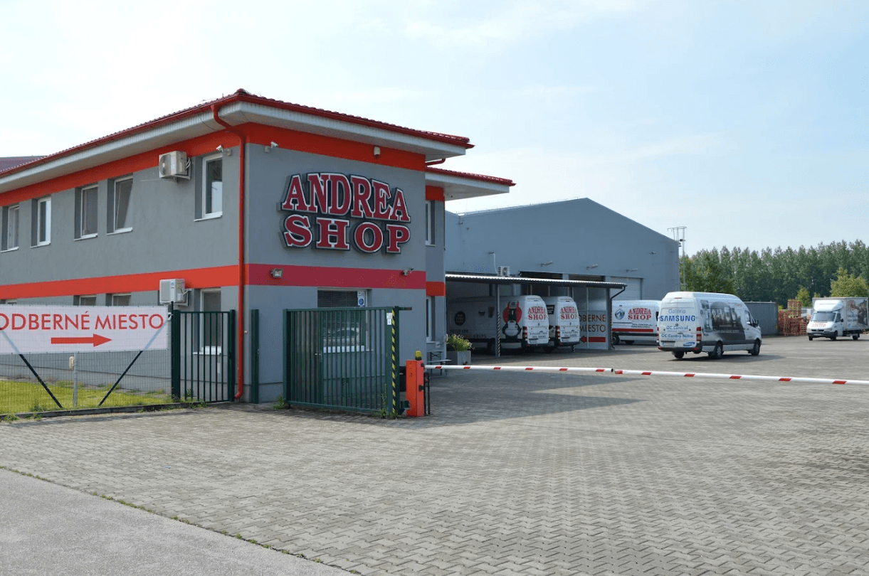 BUDOVA NA PREDAJ - Logistické centrum ANDREA SHOP