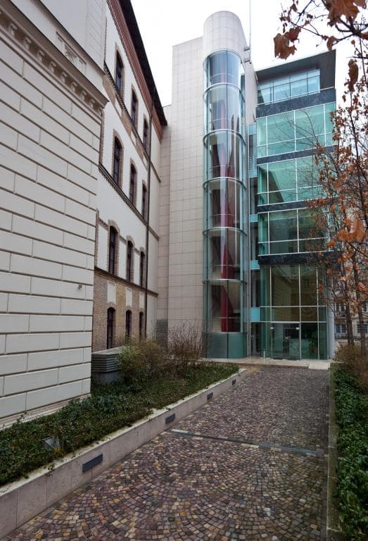 Honvéd Center New